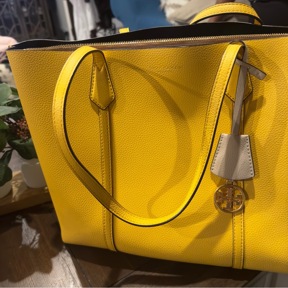 Tory burch Perry Leather Tote - Lemon Drop
